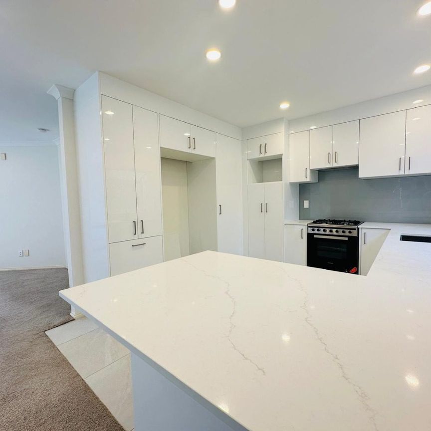 14B Bowling Avenue, Epsom – Renovated 5-Bedroom Standalone Home! - Photo 1