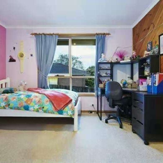 Comfortable Family Living in a Quiet Mooroolbark Location - Photo 1