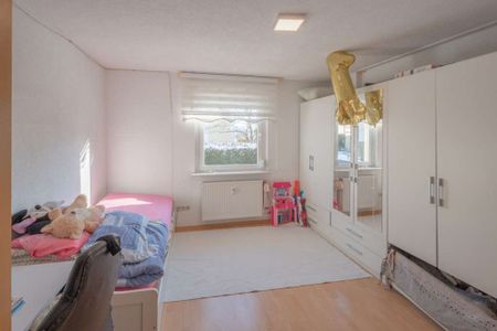 Stadtnahe und ruhige 3,5 Zimmer - Erdgeschosswohnung - Photo 2