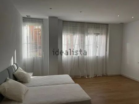 Alquiler de piso en Plaza Virgen del Rocío, 1 - Photo 4