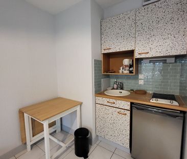 Location Appartement 1 pièce 27m² - Photo 2