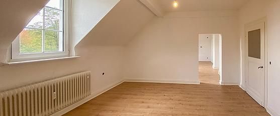 Wohnen zur Miete in einer Burg? 4-Zimmer Wohnung in der Burg Volperhausen! - Photo 1
