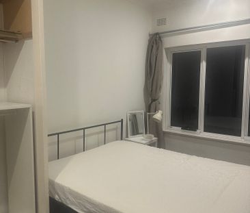 Wollstonecraft - Photo 1