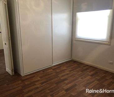 Cute & Cosy 2 Bedroom Home - Photo 1