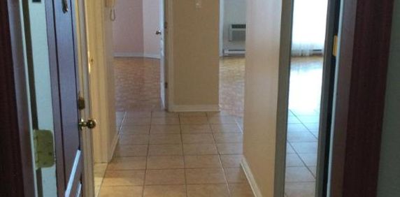 3 1/2 - Montréal (Anjou) - 1 725 $/mois - Photo 2