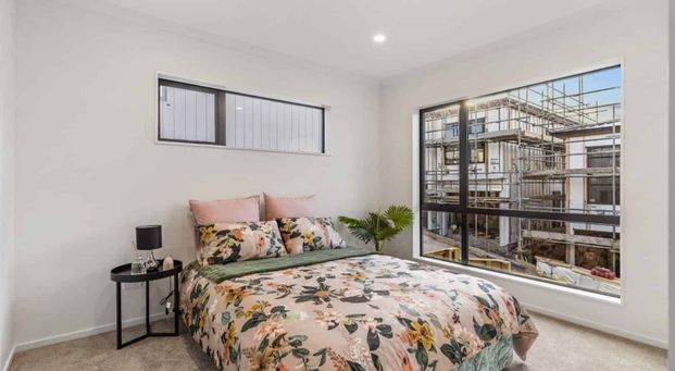 Hillsborough, 3 bedrooms - Photo 1