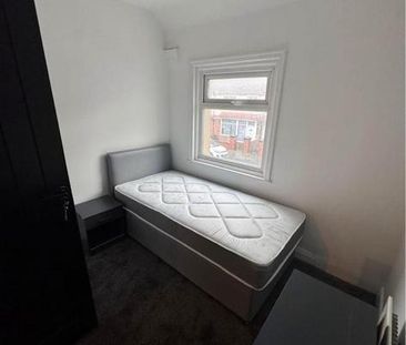 1 bedroom house of multiple occupation to rent - Photo 2