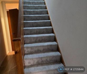 1 bedroom in a house share to rent - Photo 5