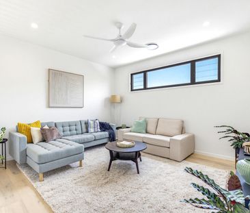 Fully Furnished Modern Home - Photo 2