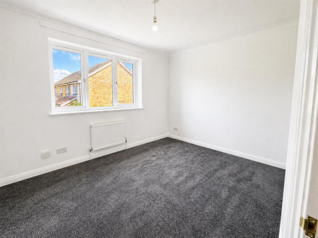 2 bedroom terraced house to rent - Photo 3