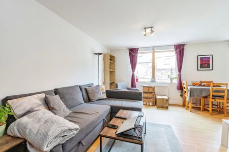 2 Bed Flat, Athol Court, N4 - Photo 2