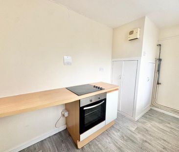 2 bedroom flat to rent - Photo 6
