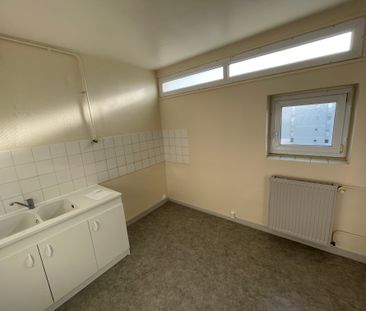 Location - Appartement T3 - 53 m² - Grand-Charmont - Photo 6