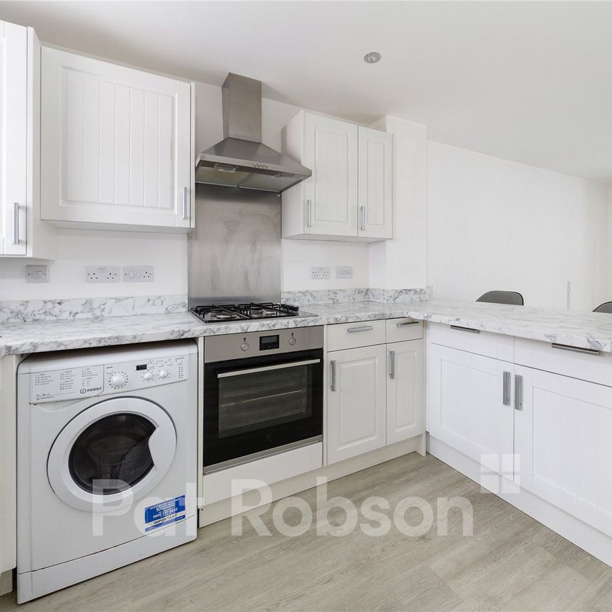 Cypress Point Grove, Newcastle upon Tyne - Photo 1