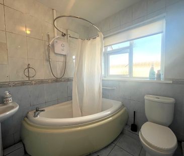 Montrose Avenue, Dublin 5 (House Share - Double Rooms to Rent) - Photo 1