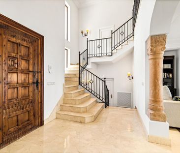 Luxury Villa for rent in Los Almendros, Benahavís, Andalusia - Photo 4