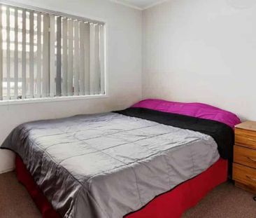 Papatoetoe, 3 bedrooms - Photo 5