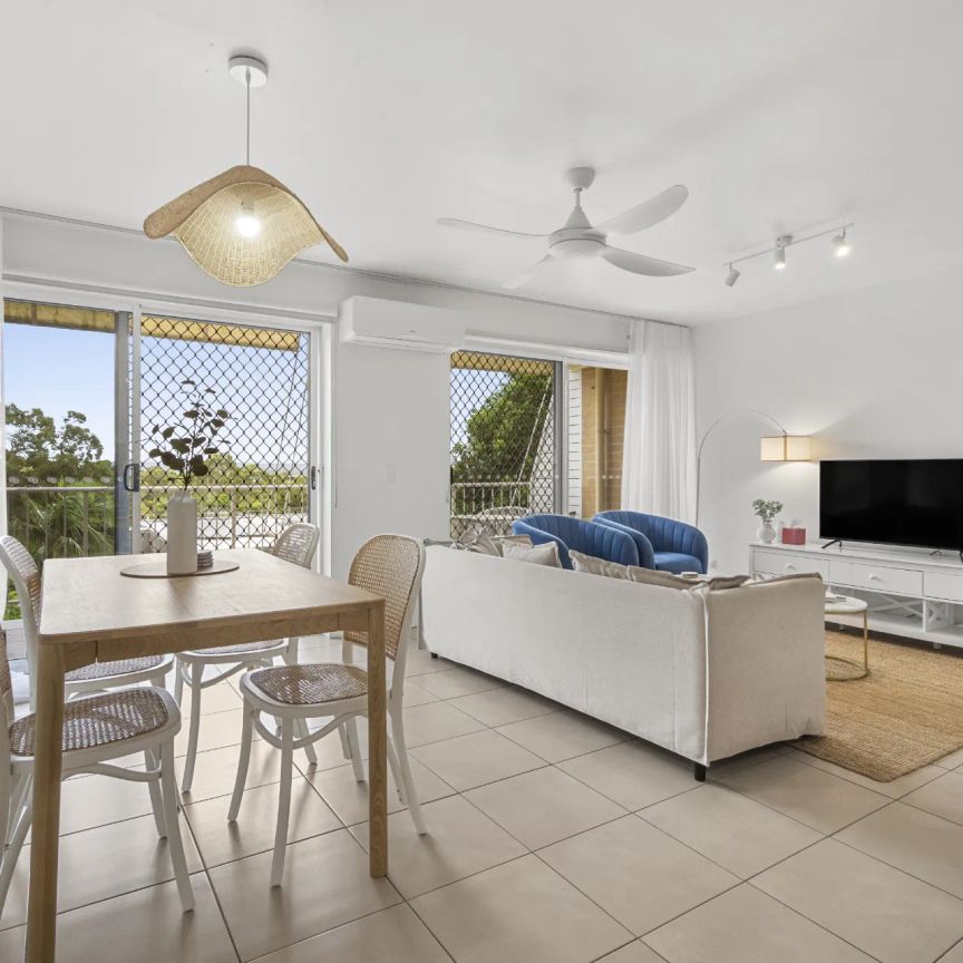 Live the Noosa Lifestyle – Contemporary 2-Bed Unit with Pool - Photo 1