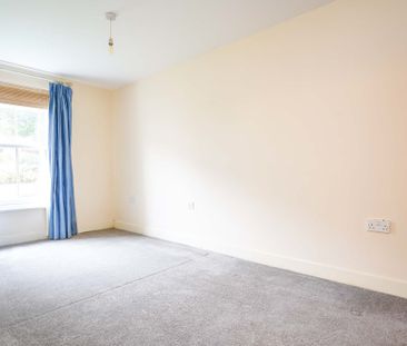 2 bedroom apartment to rent Chesterton Lane, Cirencester, Glouceste... - Photo 3