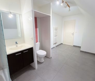 Location Appartement 3 pièces 71m² - Photo 6