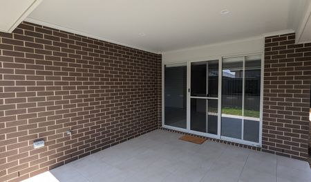 7 Horizon Loop, Oran Park NSW 2570 - House For Rent | Domain - Photo 5