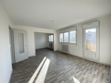 Location - Appartement T4 - 74 m² - Montbéliard - Photo 4