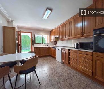 5 room luxury Flat for rent in La Pobla de Vallbona, Valencia - Photo 5