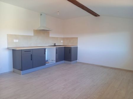SAVERDUN - A LOUER - APPARTEMENT DE TYPE 3BIS AVEC JARDIN COMMUN - Photo 4