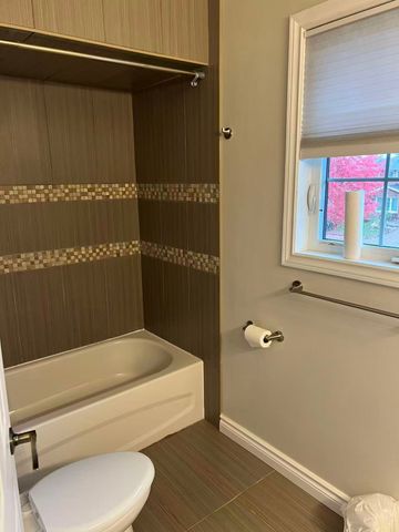 For Lease - 117 Compton Crescent, Bradford West Gwillimbury, Ontario - Photo 3