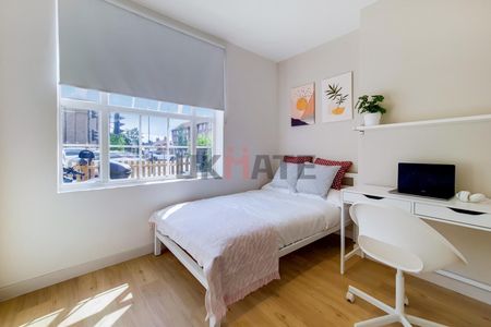 YOHO White City Westway Room 1 - Photo 3