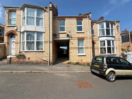 3 bedroom terraced house to rent - Photo 3