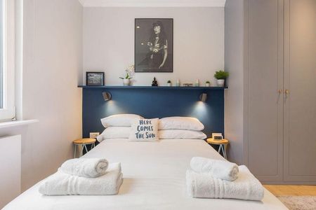 Caledonian Road - Photo 4