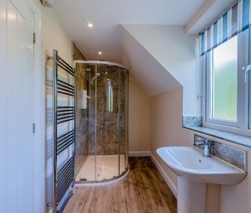 3 bedroom detached house to rent - Photo 4