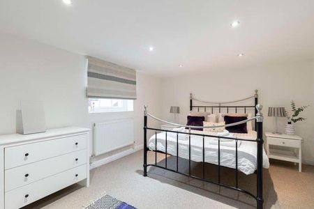 Gloucester Place, Cheltenham, GL52 - Photo 4