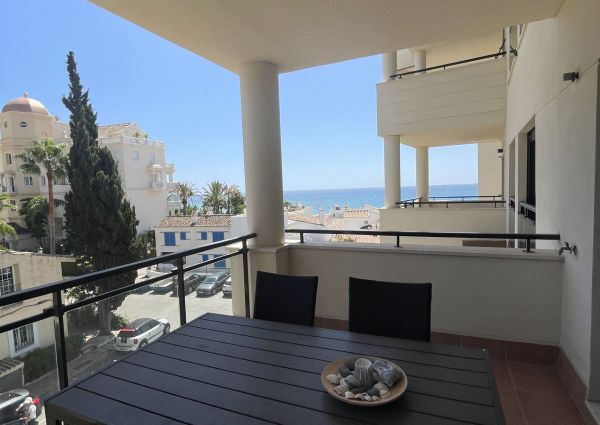 Middle Floor Apartment in New Golden Mile