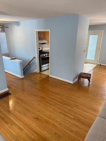 For Lease - 5 Lawrence Crescent Unit# Upper, Brampton, Ontario - Photo 3