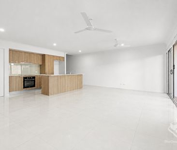 4 Bedroom Modern Townhouse with Double Garage - Photo 3