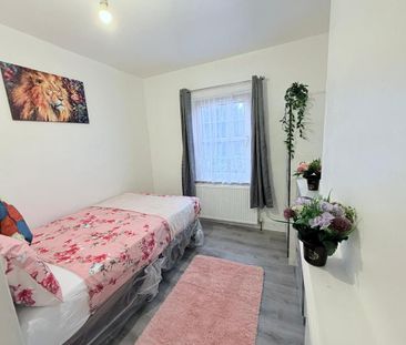 5 bedroom semi-detached house to rent - Photo 6