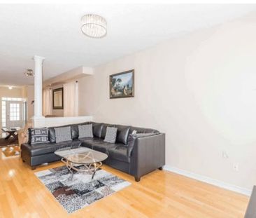 For Lease - 21 Palm Tree Road, Brampton, Ontario - Photo 2