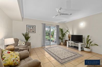 Unfurnished - 2 Bed Home in Prime Location! - Photo 2