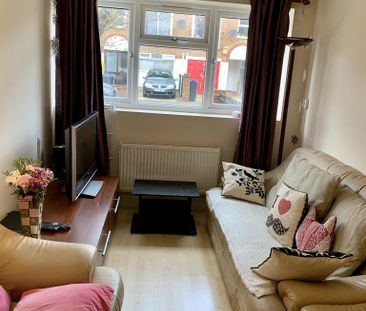 1 bedroom in a house share to rent - Photo 5