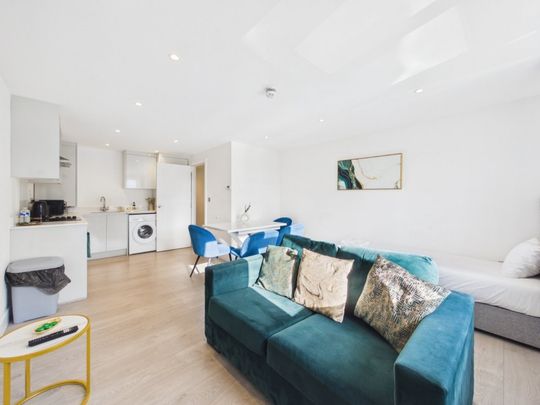 Desford Way, Ashford, Surrey,TW15 - Photo 1