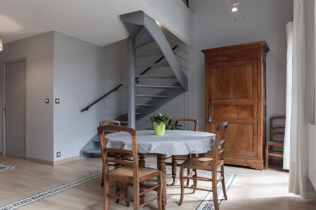 Location Appartement 3 pièces 78m² BORDEAUX 33000 - Photo 3