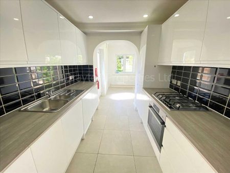 House share to rent - Photo 2