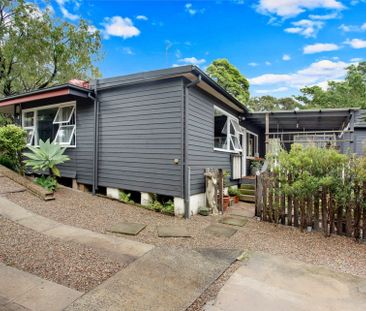 Family Home Backing Mona Vale Golf Course - Photo 6