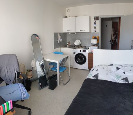 Location Appartement 1 pièce 18m² CLERMONT FERRAND 63000 - Photo 2