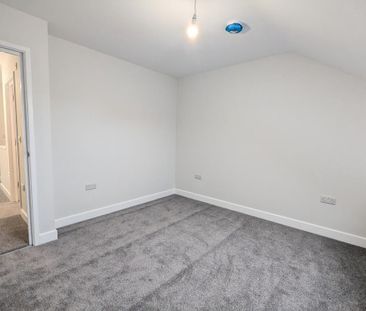 2 bedroom maisonette to rent - Photo 1