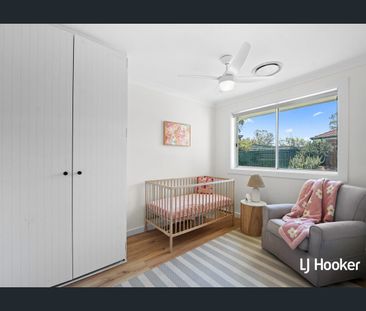 Stunning 3 Bedroom Home - Great Location! - Photo 4