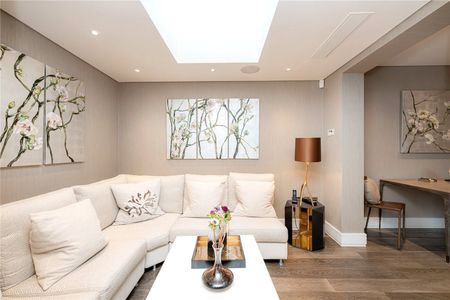 Cambridge Gate, NW1 - Photo 5