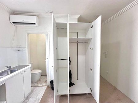 Modern Living in the Iconic 'Astoria' Building - Photo 2